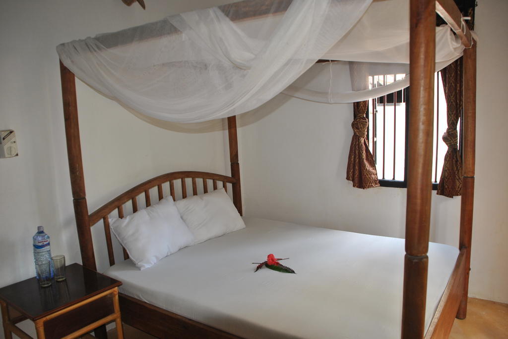 라무 Shella White House B&B 외부 사진