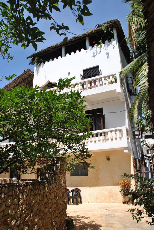라무 Shella White House B&B 외부 사진